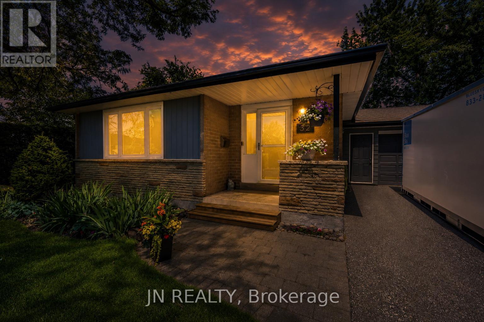 32 Barkwood Court, Brampton, Ontario  L6V 2C3 - Photo 46 - W13483846