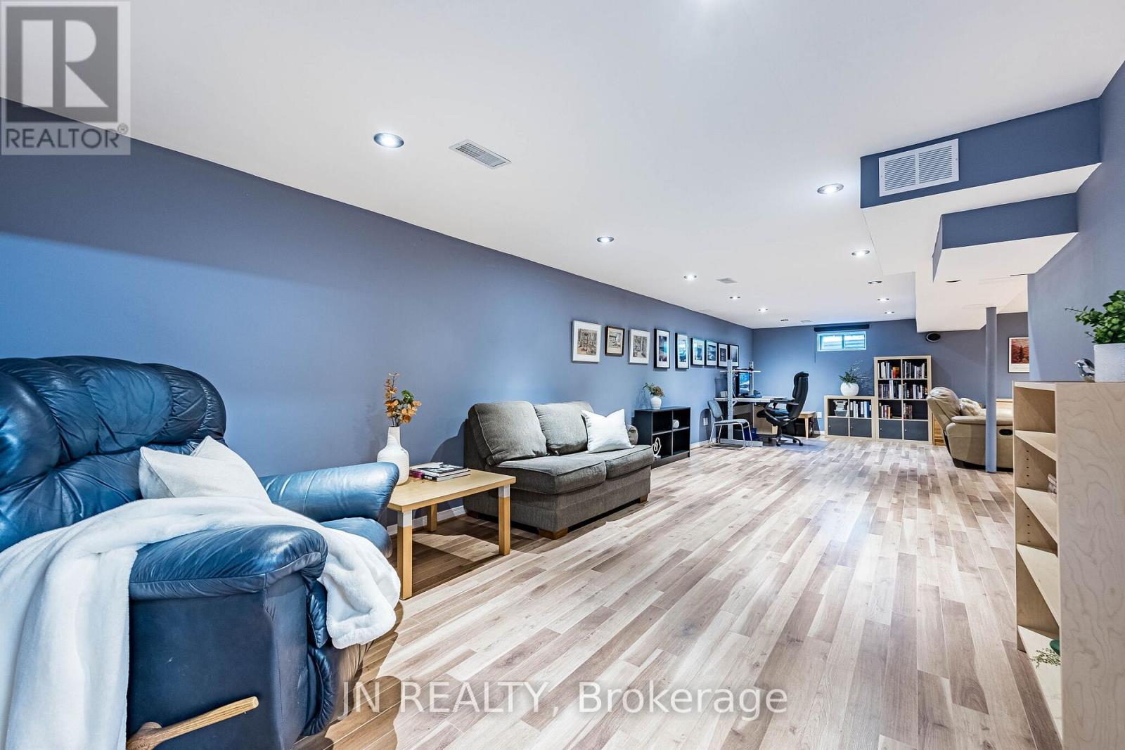 32 Barkwood Court, Brampton, Ontario  L6V 2C3 - Photo 33 - W13483846