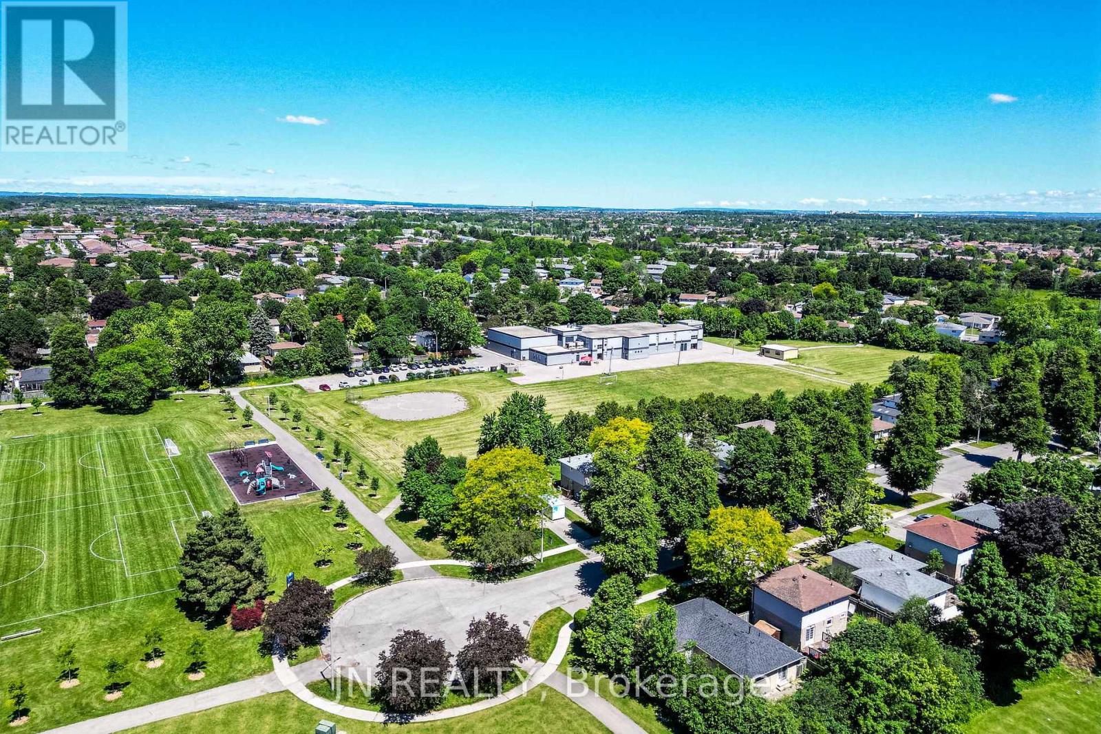 32 Barkwood Court, Brampton, Ontario  L6V 2C3 - Photo 43 - W13483846