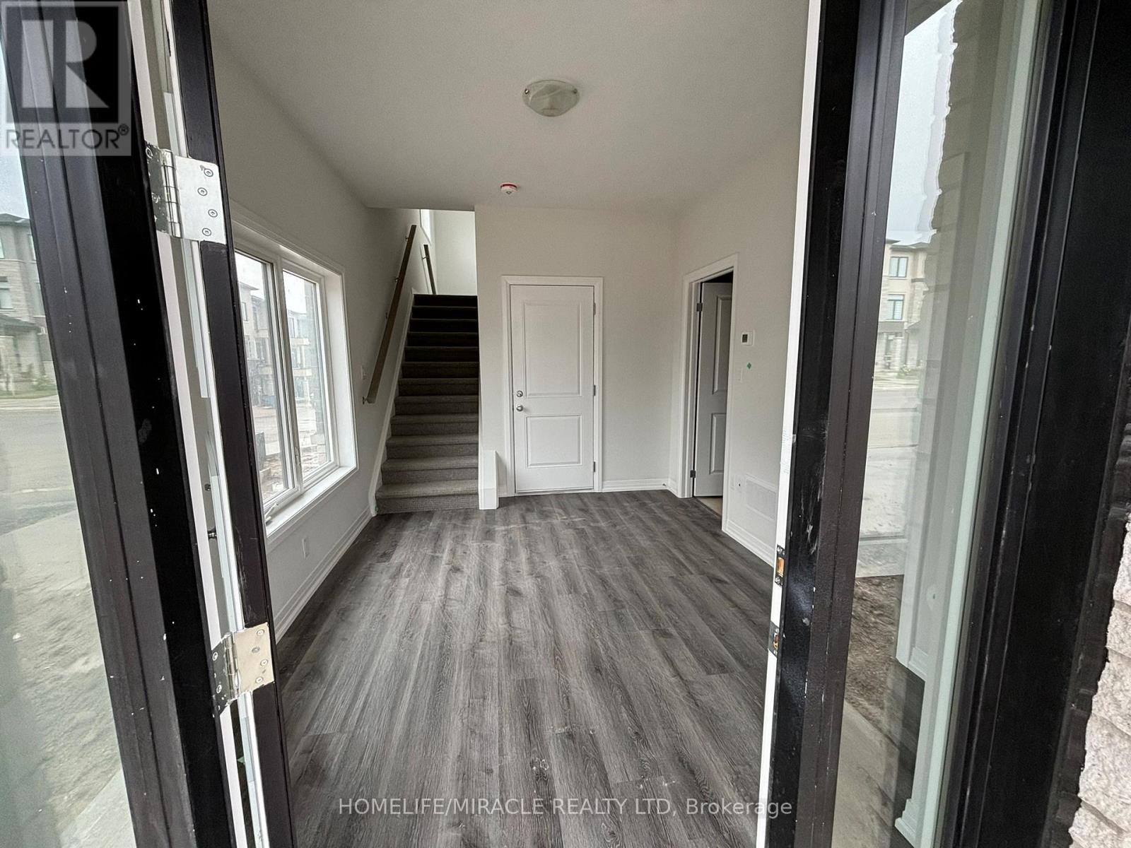 7 - 155 Equestrian Way, Cambridge, Ontario  N3E 0E8 - Photo 8 - X13483106