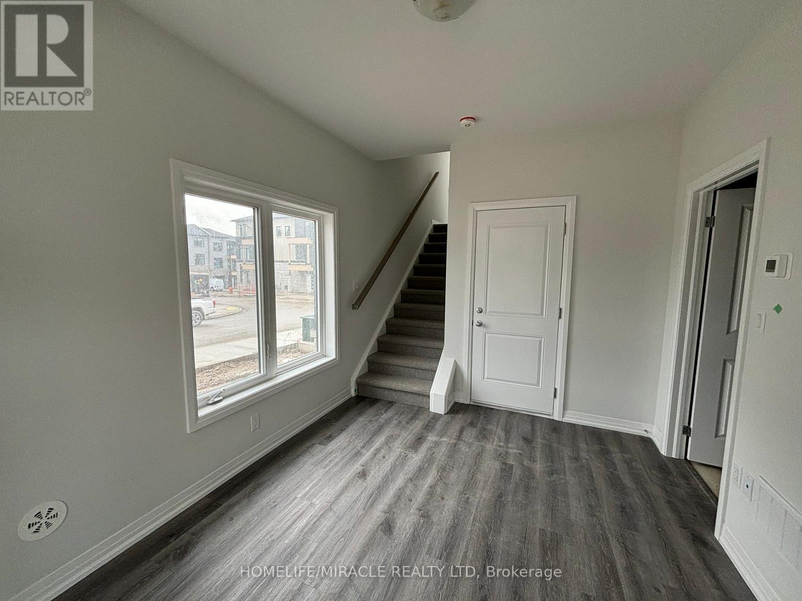 7 - 155 Equestrian Way, Cambridge, Ontario  N3E 0E8 - Photo 9 - X13483106