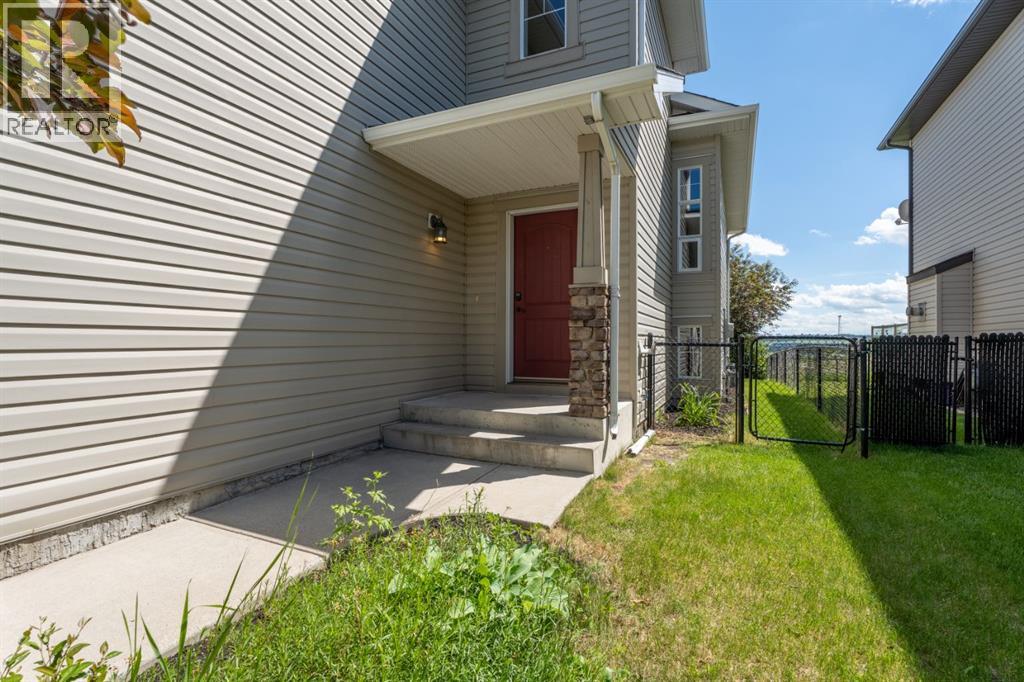 135 Drake Landing View, Okotoks, Alberta  T1S 0A1 - Photo 3 - A2323799