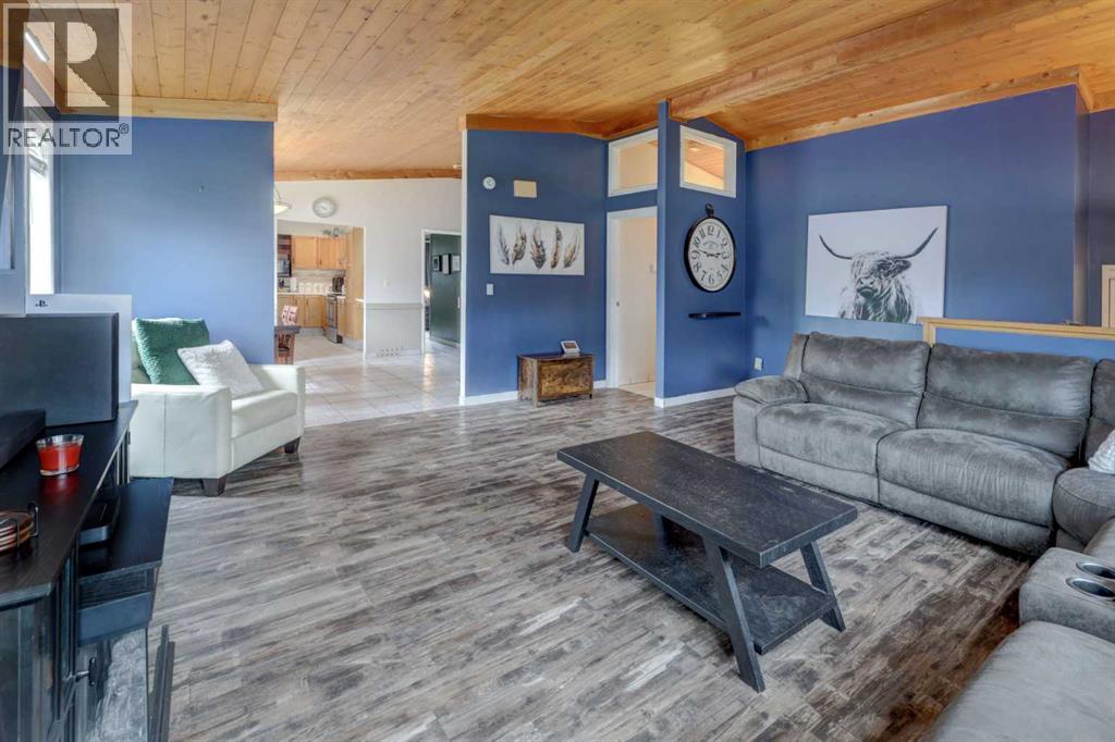 620 Mcculloch Crescent, Irricana, Alberta  T0M 1B0 - Photo 4 - A2321947