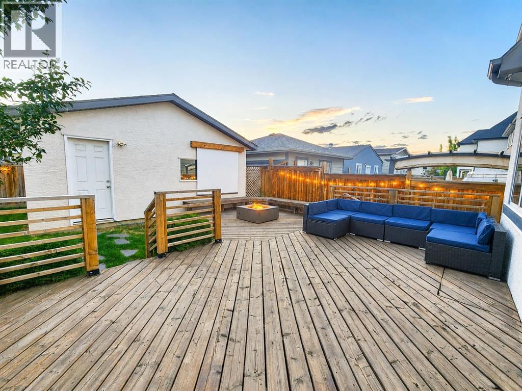 432 Marquis Heights Se, Calgary, Alberta  T3M 1V1 - Photo 3 - A2322406
