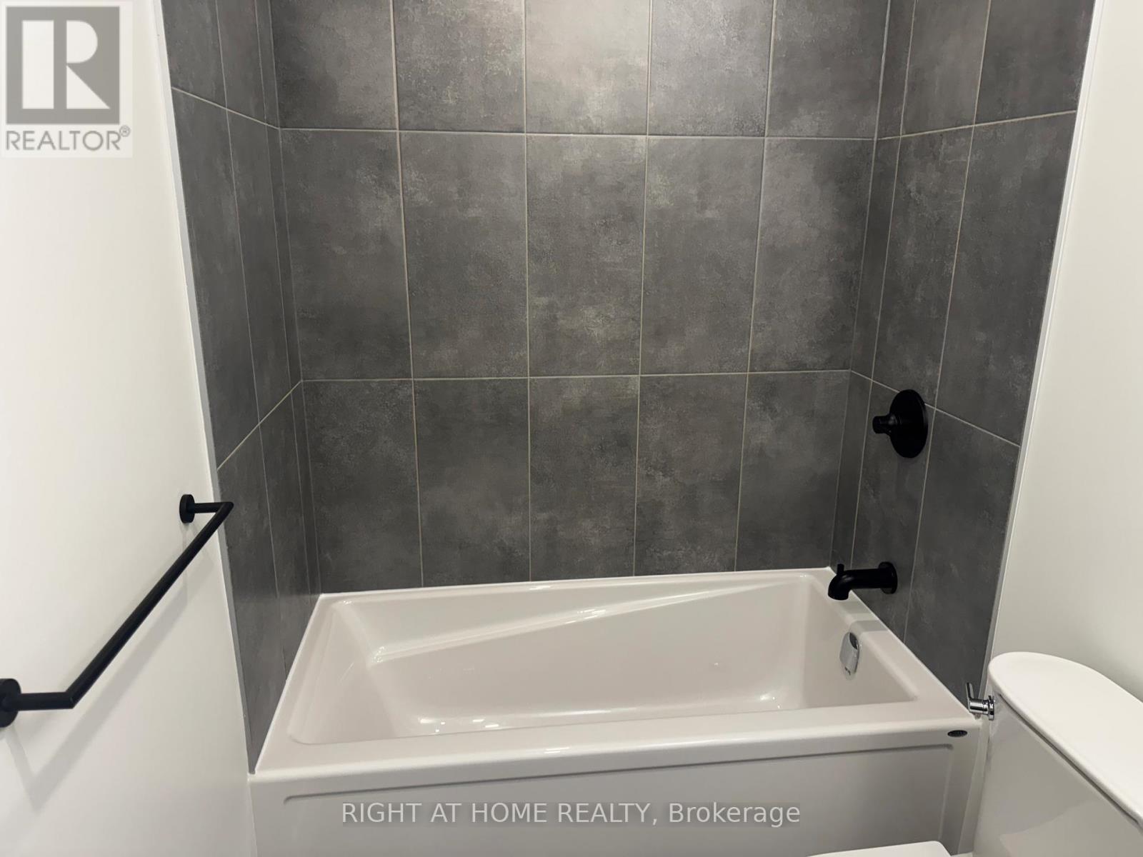 312 - 4878 Powers Common, Burlington, Ontario  L7M 2B4 - Photo 13 - W13484718