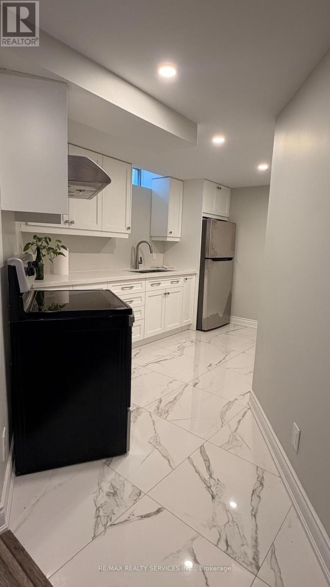3412 Marmac Crescent, Mississauga, Ontario  L5L 4Z8 - Photo 6 - W13484808