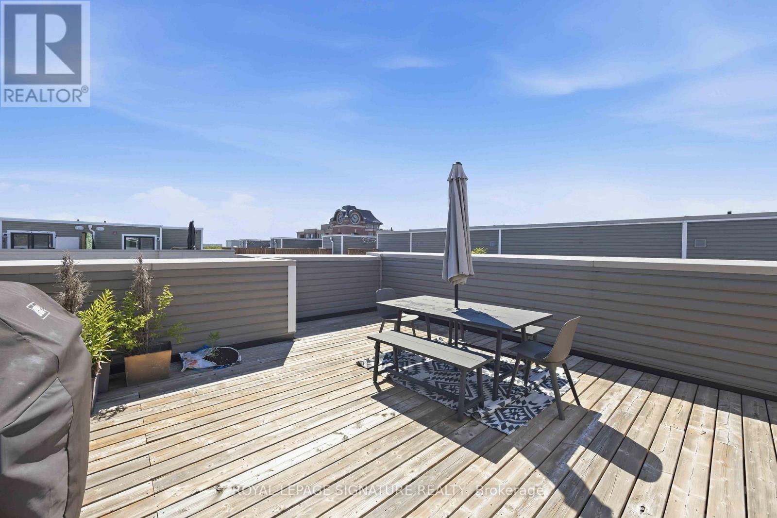 19 - 95 EASTWOOD PARK GARDENS, Toronto, Ontario