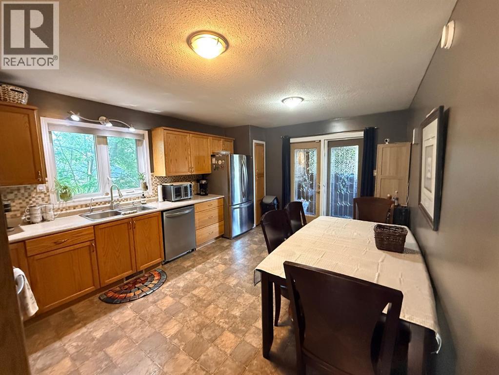 205 4 Street W, Lashburn, Saskatchewan  S0M 1H0 - Photo 5 - A2322671