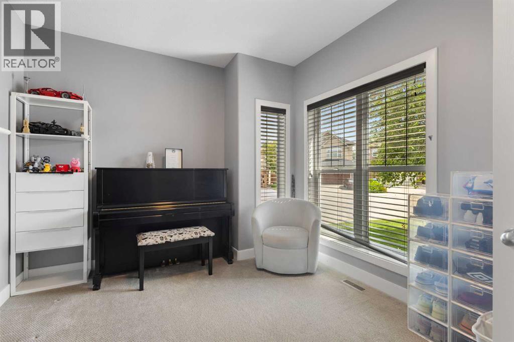 23 Strathlea Crescent SW, Calgary, Alberta  T3H 5A8 - Photo 11 - A2321902