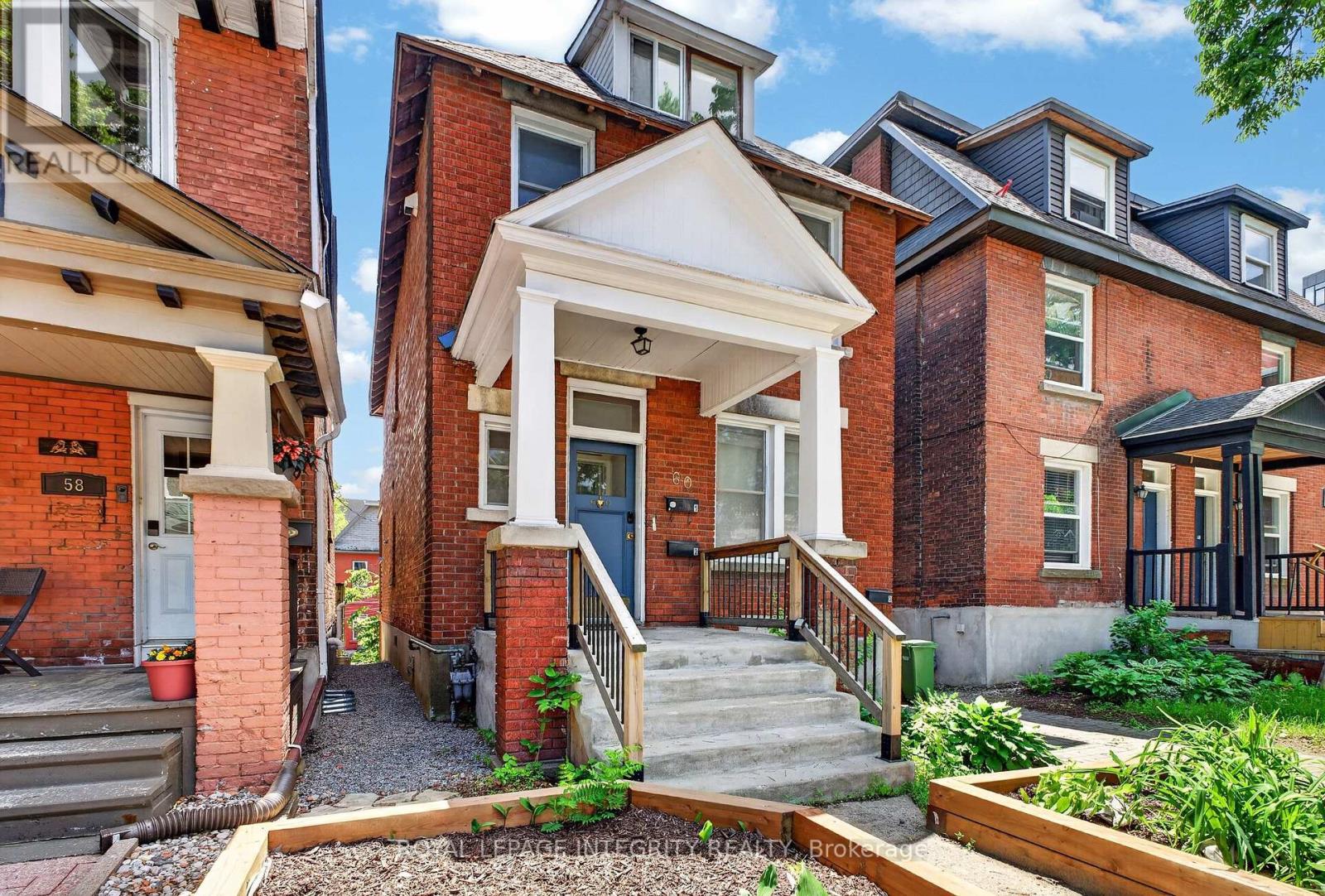 60 CLAREY AVENUE, Ottawa, Ontario