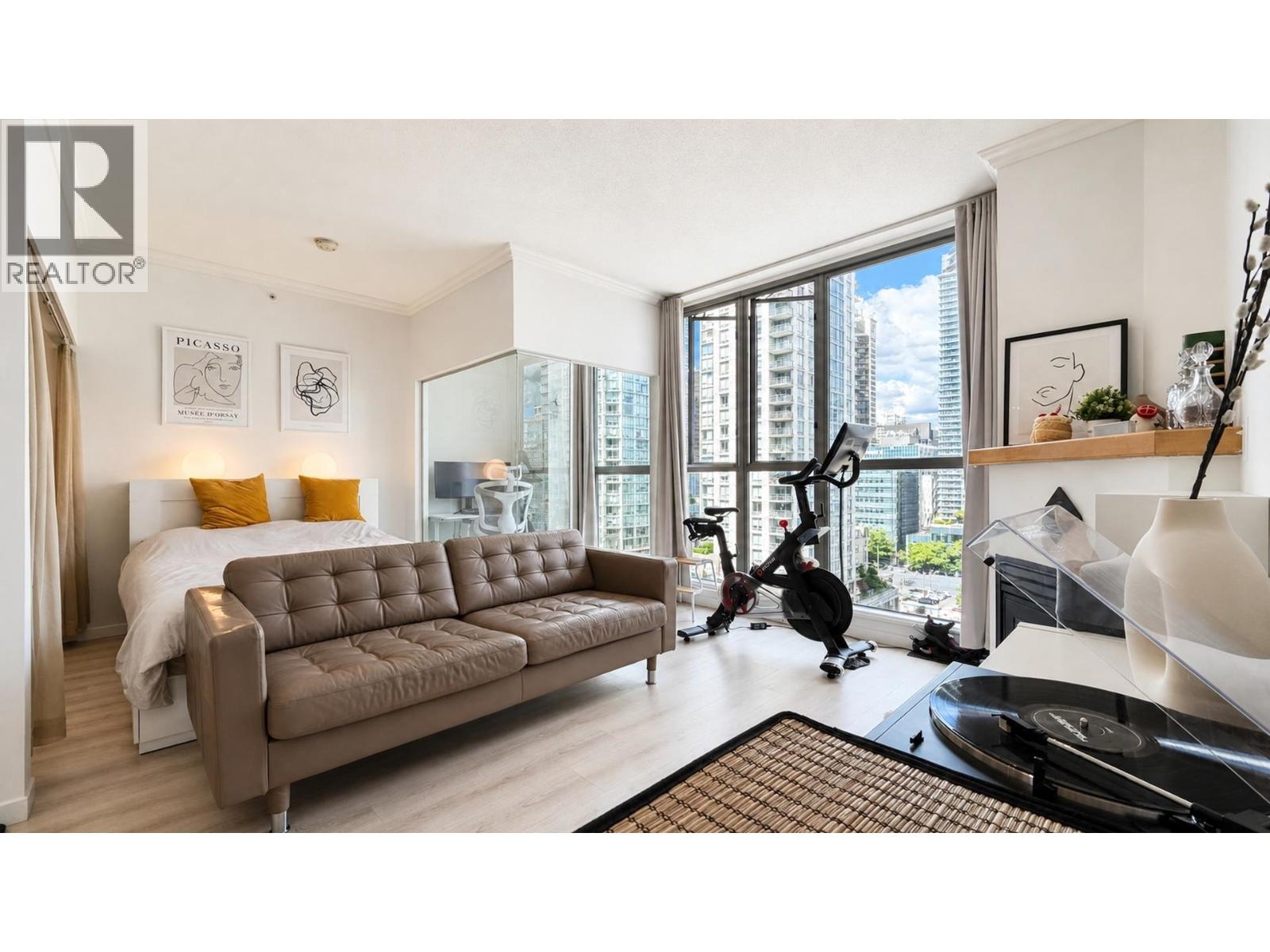 1702 928 Richards Street, Vancouver, British Columbia  V6B 6P6 - Photo 4 - R3139415