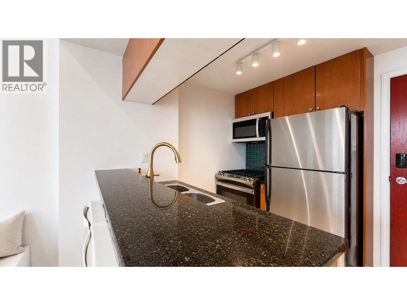 1702 928 Richards Street, Vancouver, British Columbia  V6B 6P6 - Photo 10 - R3139415