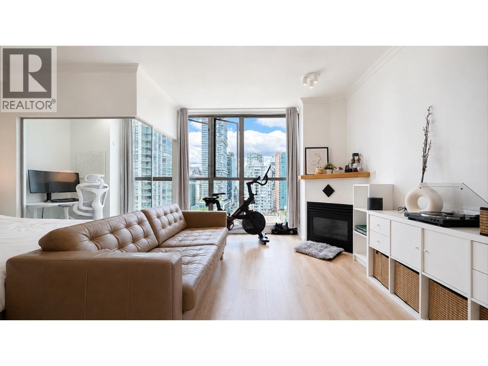 1702 928 Richards Street, Vancouver, British Columbia  V6B 6P6 - Photo 5 - R3139415
