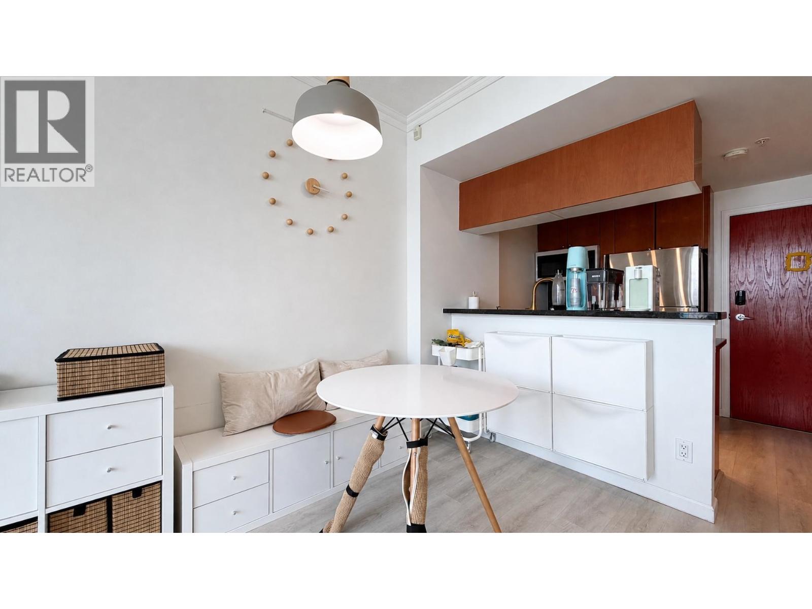 1702 928 Richards Street, Vancouver, British Columbia  V6B 6P6 - Photo 9 - R3139415