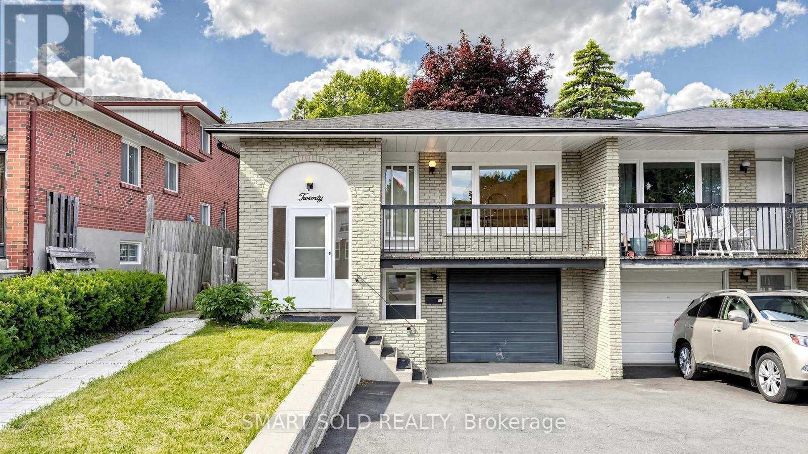 20 BEDLE AVENUE, Toronto, Ontario