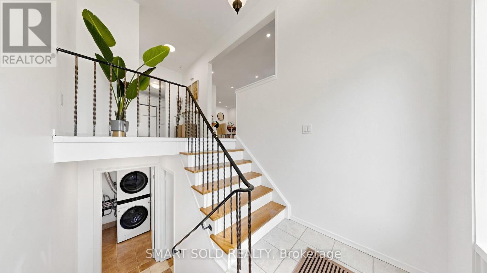 20 Bedle Avenue, Toronto, Ontario  M2H 1K8 - Photo 3 - C13484972
