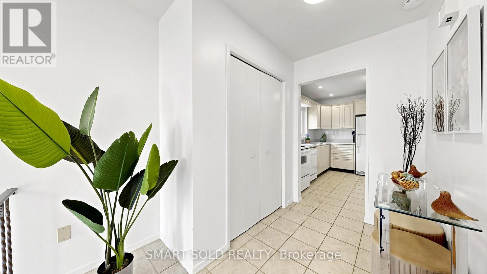 20 Bedle Avenue, Toronto, Ontario  M2H 1K8 - Photo 4 - C13484972