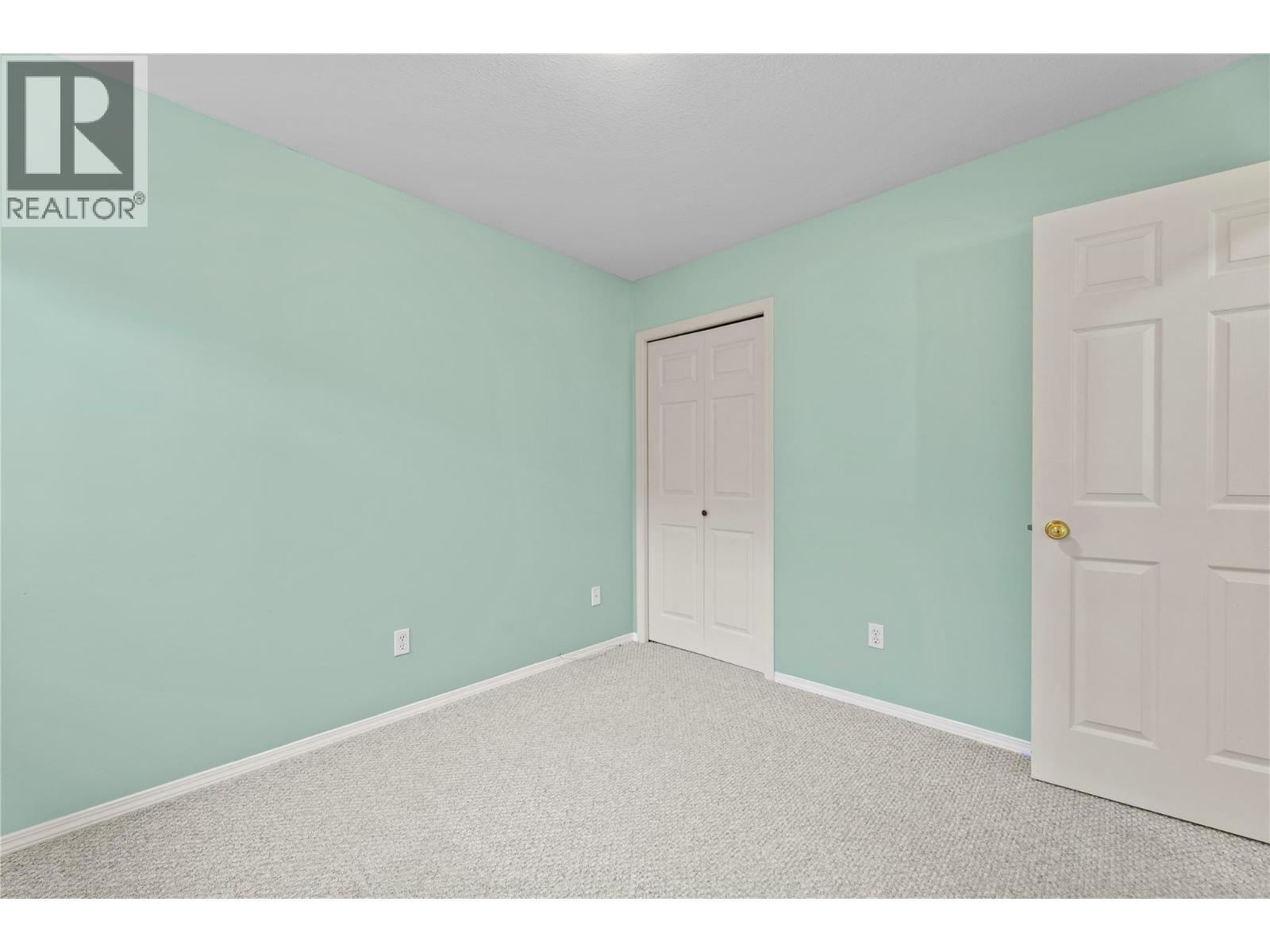 111 Harbourfront Drive NW, Salmon Arm, British Columbia  V1E 1A3 - Photo 26 - 10392343