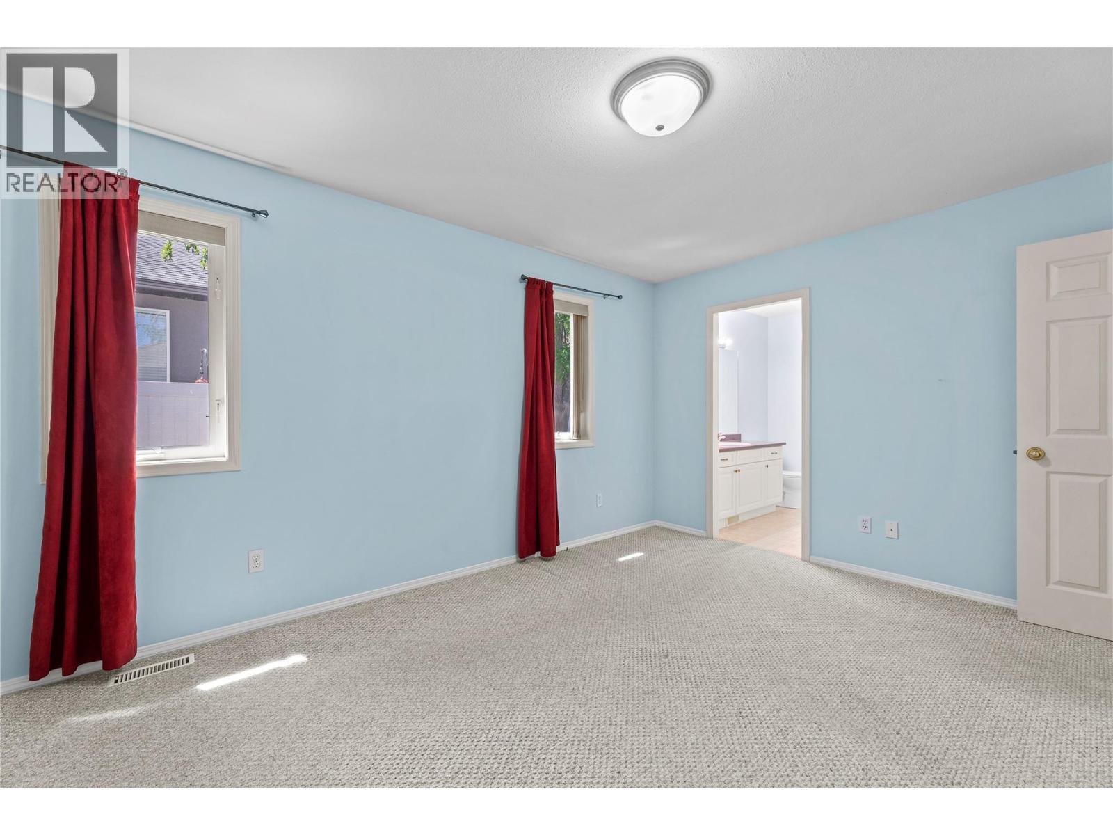 111 Harbourfront Drive NW, Salmon Arm, British Columbia  V1E 1A3 - Photo 32 - 10392343