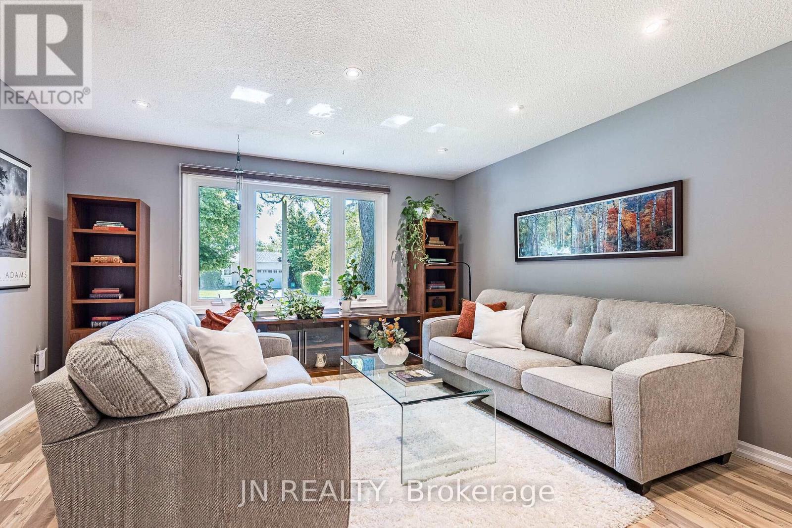 32 Barkwood Court, Brampton, Ontario  L6V 2C3 - Photo 12 - W13483846