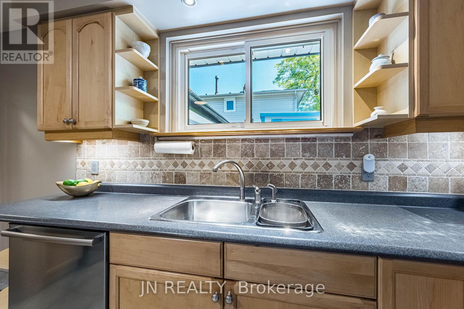 32 Barkwood Court, Brampton, Ontario  L6V 2C3 - Photo 20 - W13483846