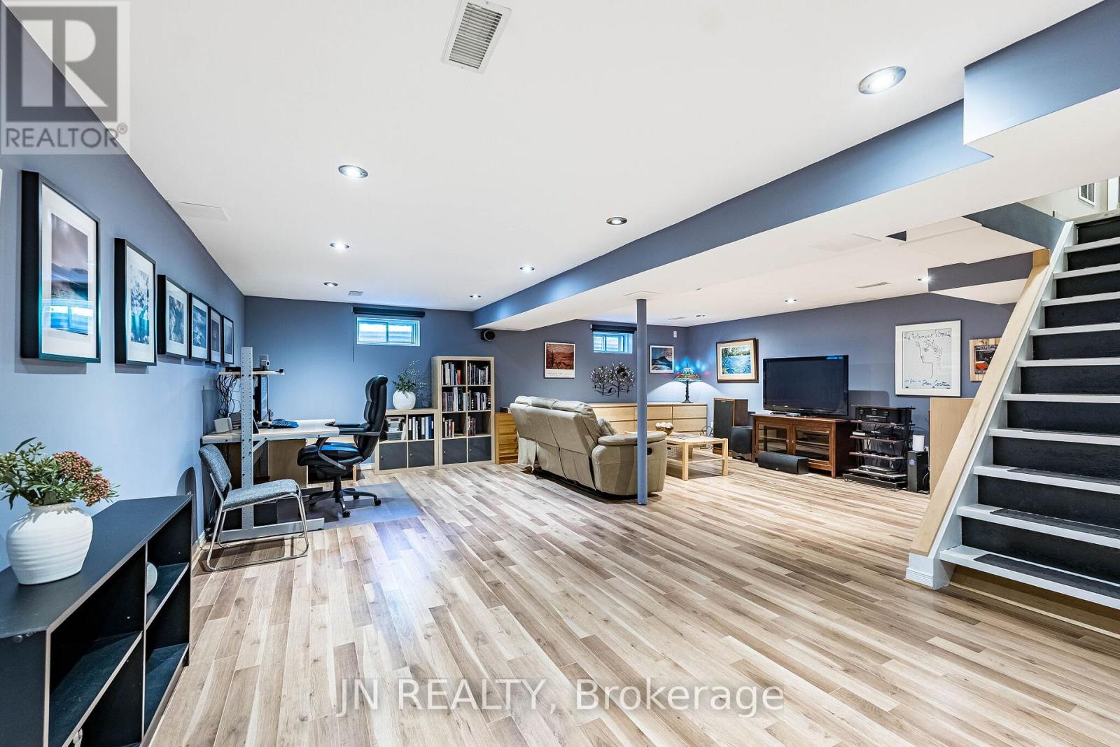 32 Barkwood Court, Brampton, Ontario  L6V 2C3 - Photo 31 - W13483846