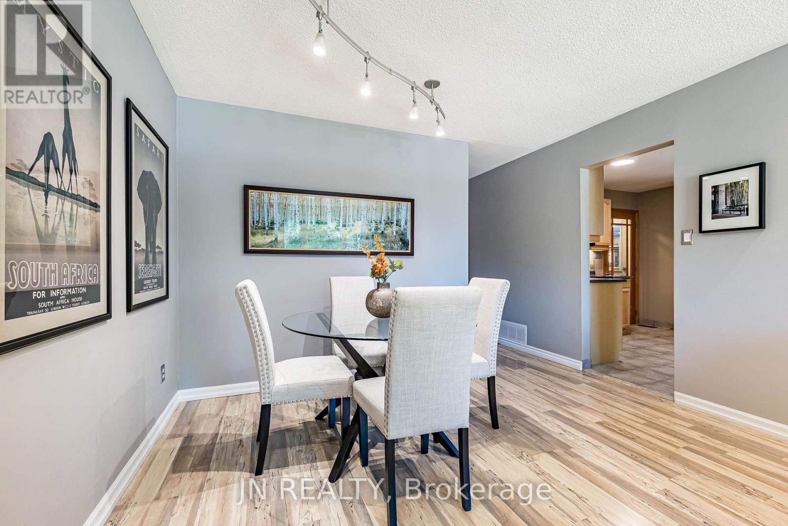 32 Barkwood Court, Brampton, Ontario  L6V 2C3 - Photo 14 - W13483846