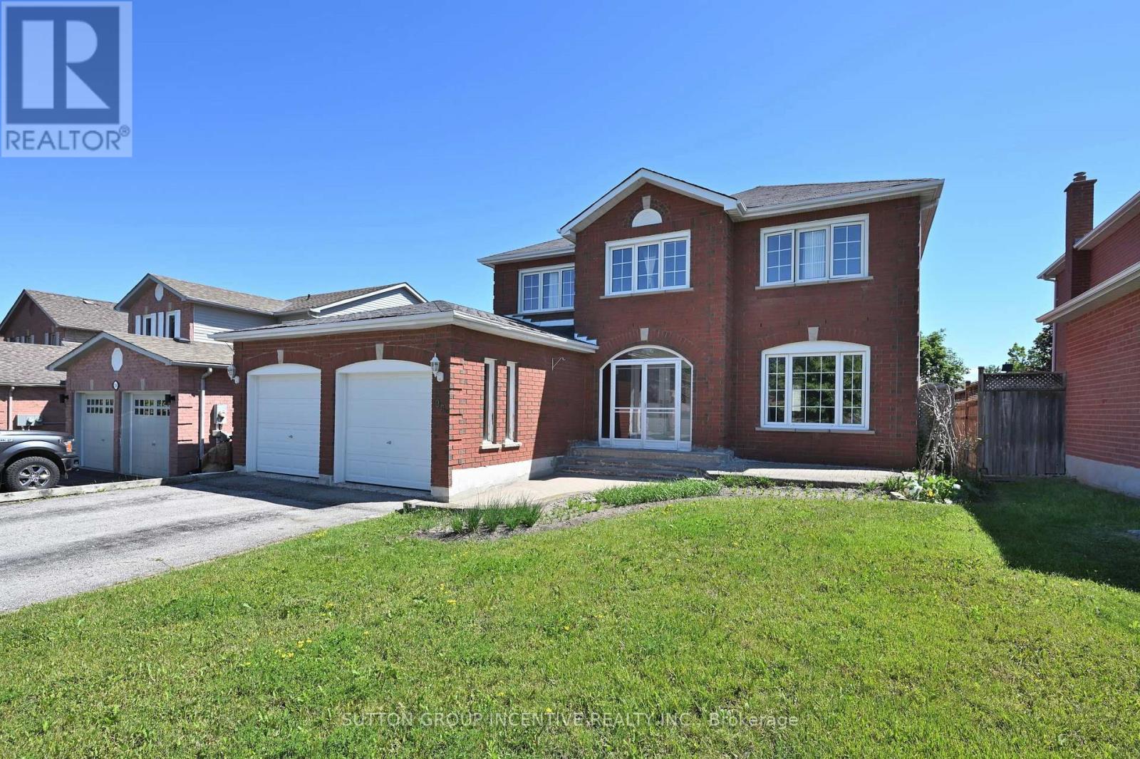 98 Cardinal Street, Barrie, Ontario  L4M 6E3 - Photo 2 - S13485014
