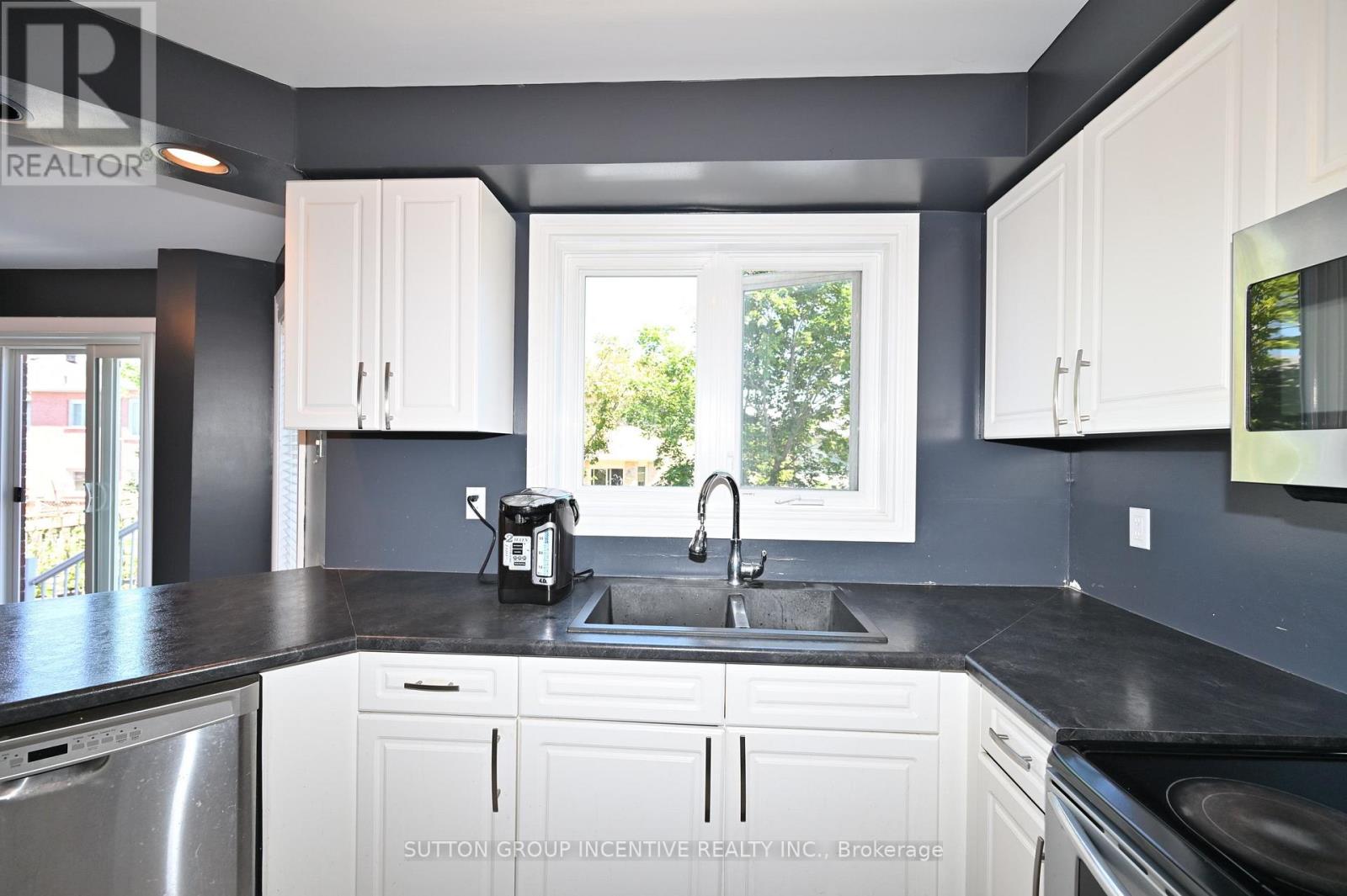 98 Cardinal Street, Barrie, Ontario  L4M 6E3 - Photo 21 - S13485014