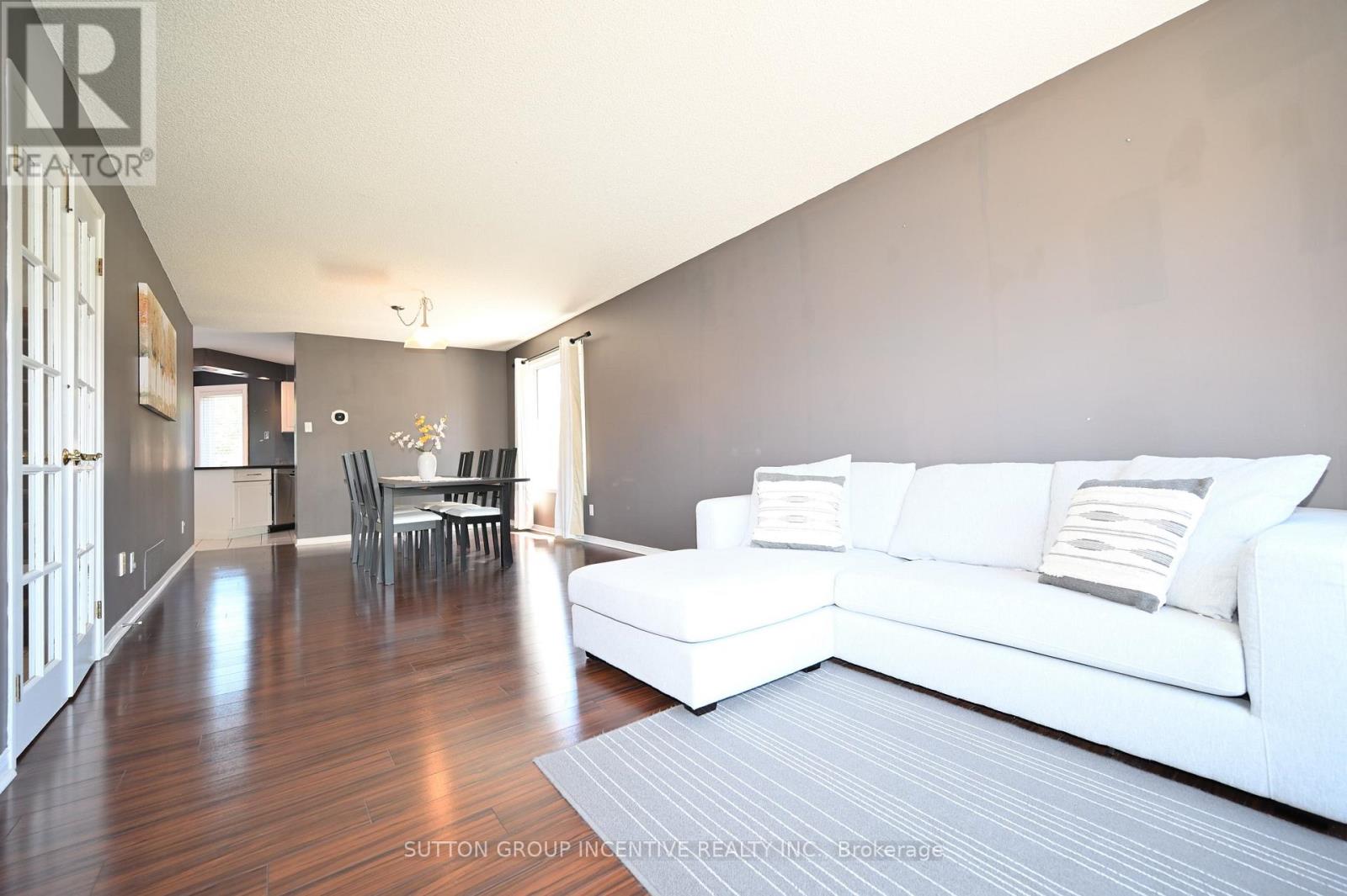 98 Cardinal Street, Barrie, Ontario  L4M 6E3 - Photo 6 - S13485014
