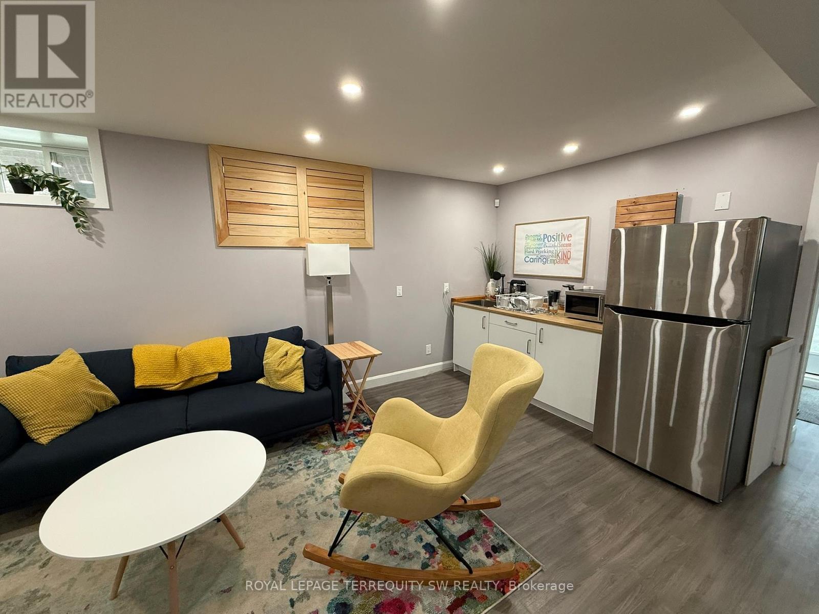 1 Lower - 2134 Dundas Street W, Toronto, Ontario  M6R 1X2 - Photo 11 - W13476932