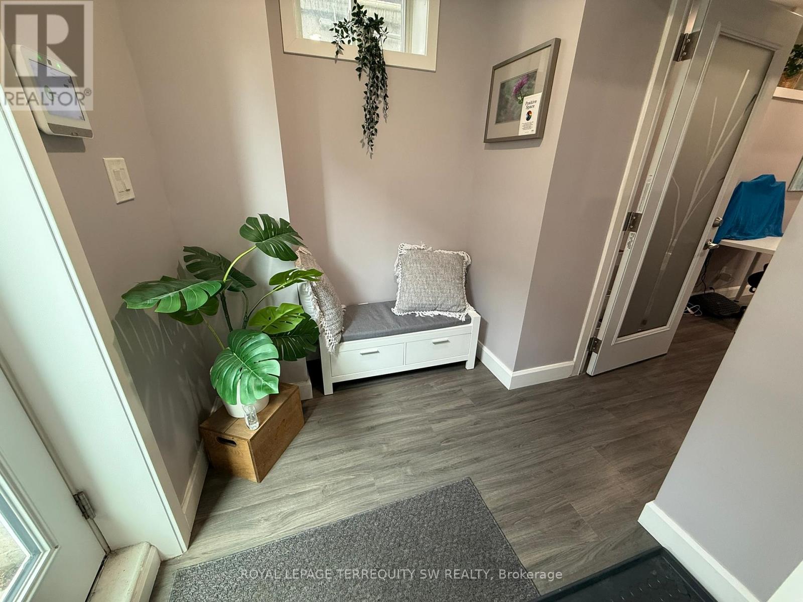 1 Lower - 2134 Dundas Street W, Toronto, Ontario  M6R 1X2 - Photo 7 - W13476932