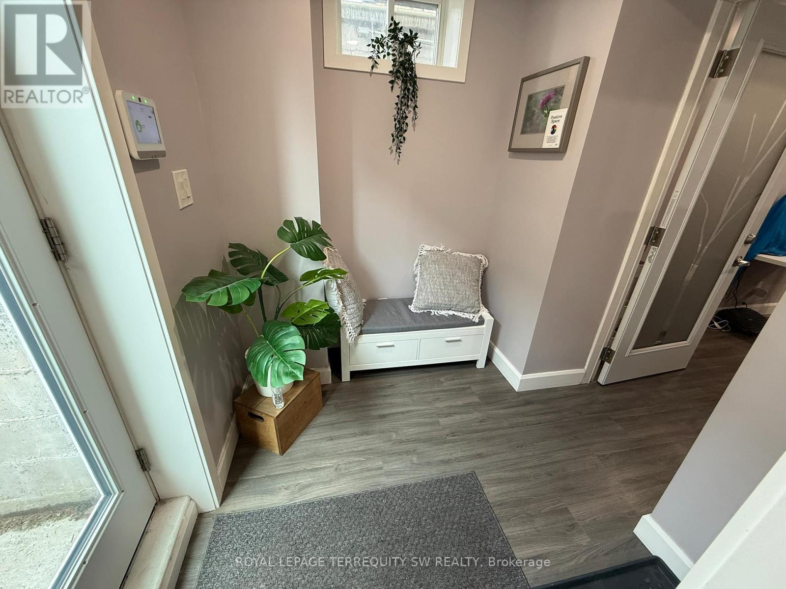 1 Lower - 2134 Dundas Street W, Toronto, Ontario  M6R 1X2 - Photo 5 - W13476932