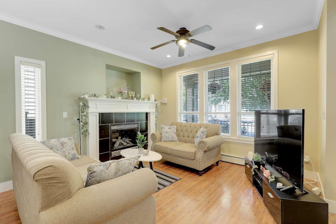 13542 80a Avenue, Surrey, British Columbia  V3W 8A6 - Photo 4 - R3139233