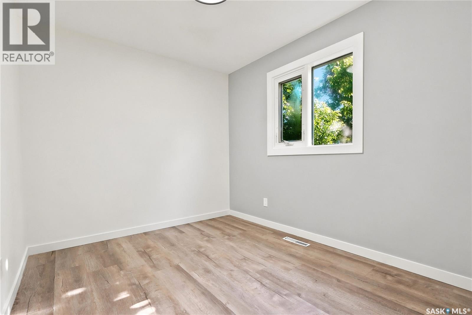 27 Walker Crescent, Saskatoon, Saskatchewan  S7L 4H7 - Photo 25 - SK040529