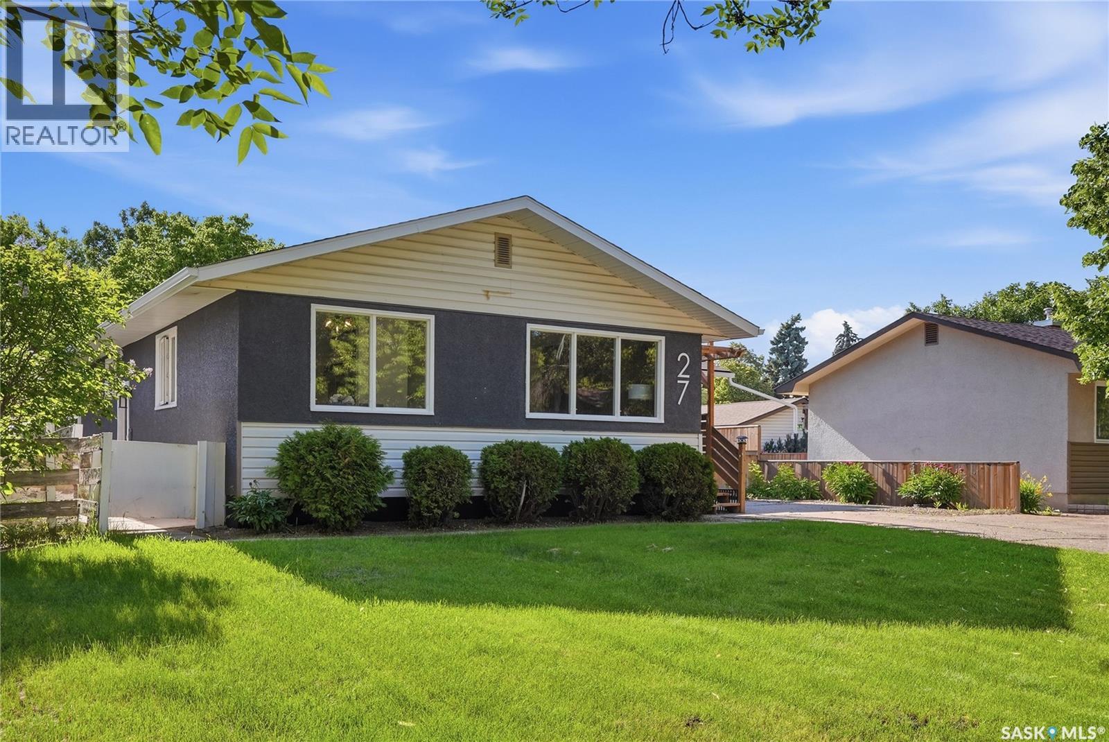 27 Walker Crescent, Saskatoon, Saskatchewan  S7L 4H7 - Photo 2 - SK040529