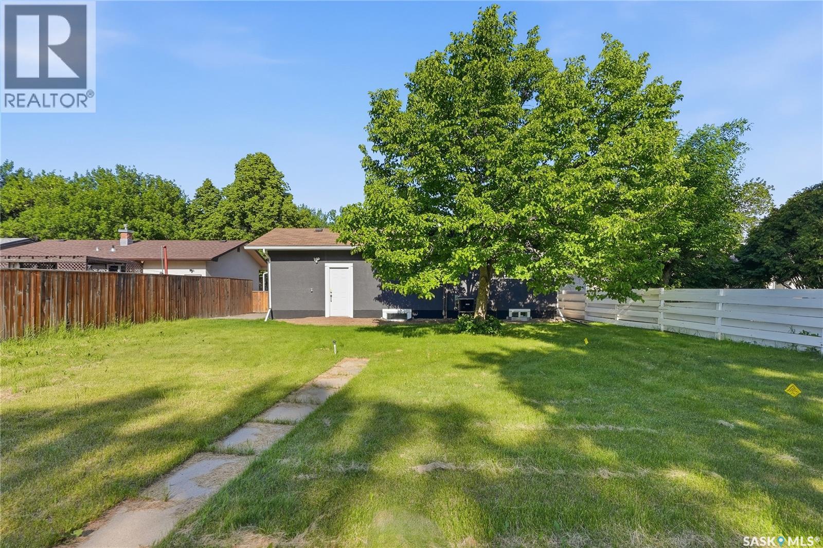 27 Walker Crescent, Saskatoon, Saskatchewan  S7L 4H7 - Photo 45 - SK040529