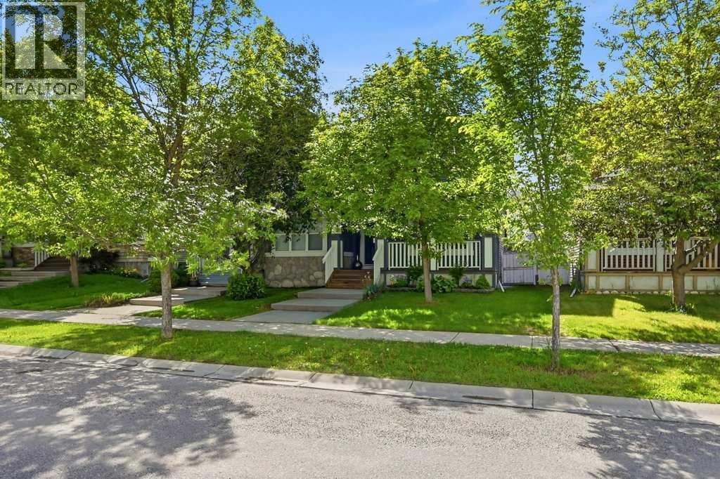 319 Everstone Drive Sw, Calgary, Alberta  T2Y 5A2 - Photo 3 - A2322552