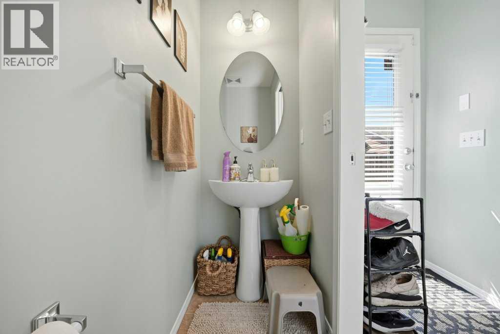 319 Everstone Drive Sw, Calgary, Alberta  T2Y 5A2 - Photo 18 - A2322552