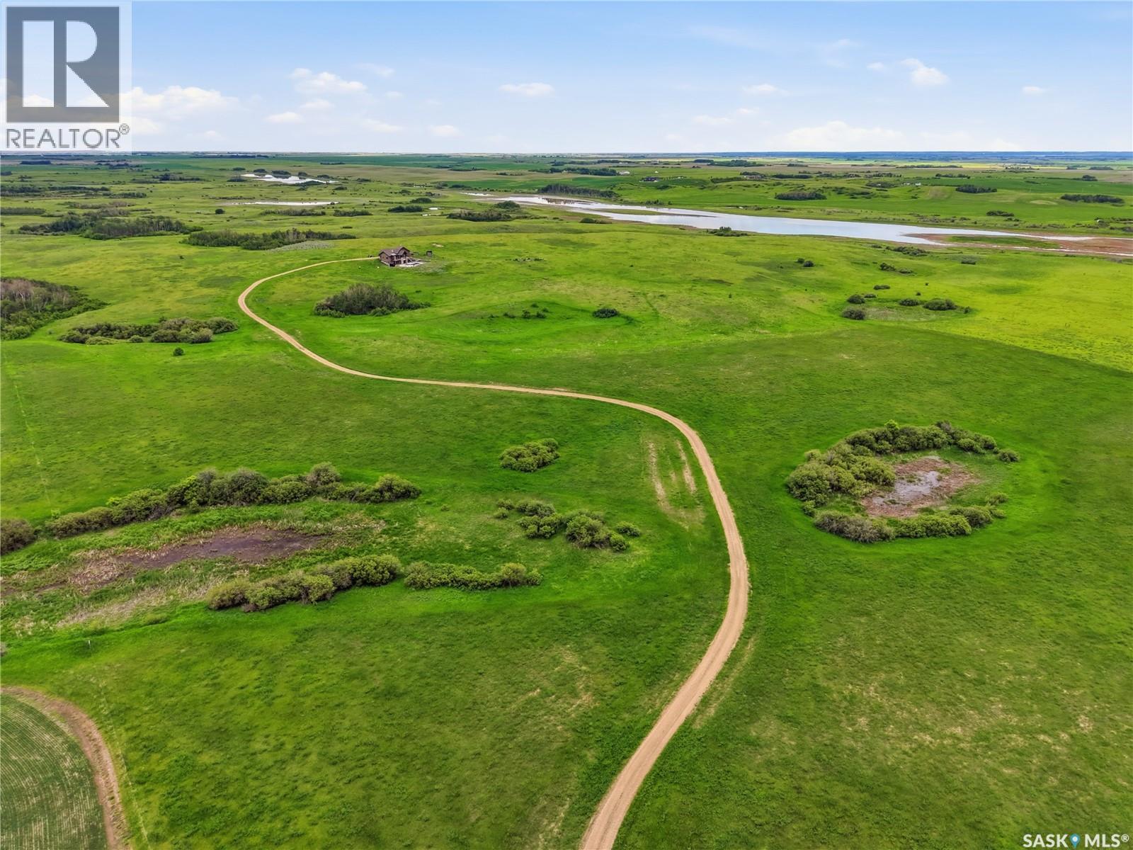 Bradshaw Acreage, Blucher Rm No. 343, Saskatchewan  S0K 0P0 - Photo 2 - SK040432