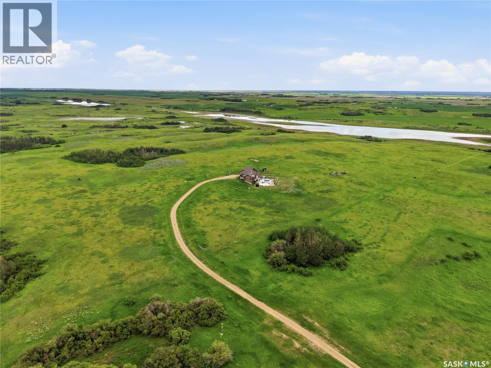 Bradshaw Acreage, Blucher Rm No. 343, Saskatchewan  S0K 0P0 - Photo 4 - SK040432