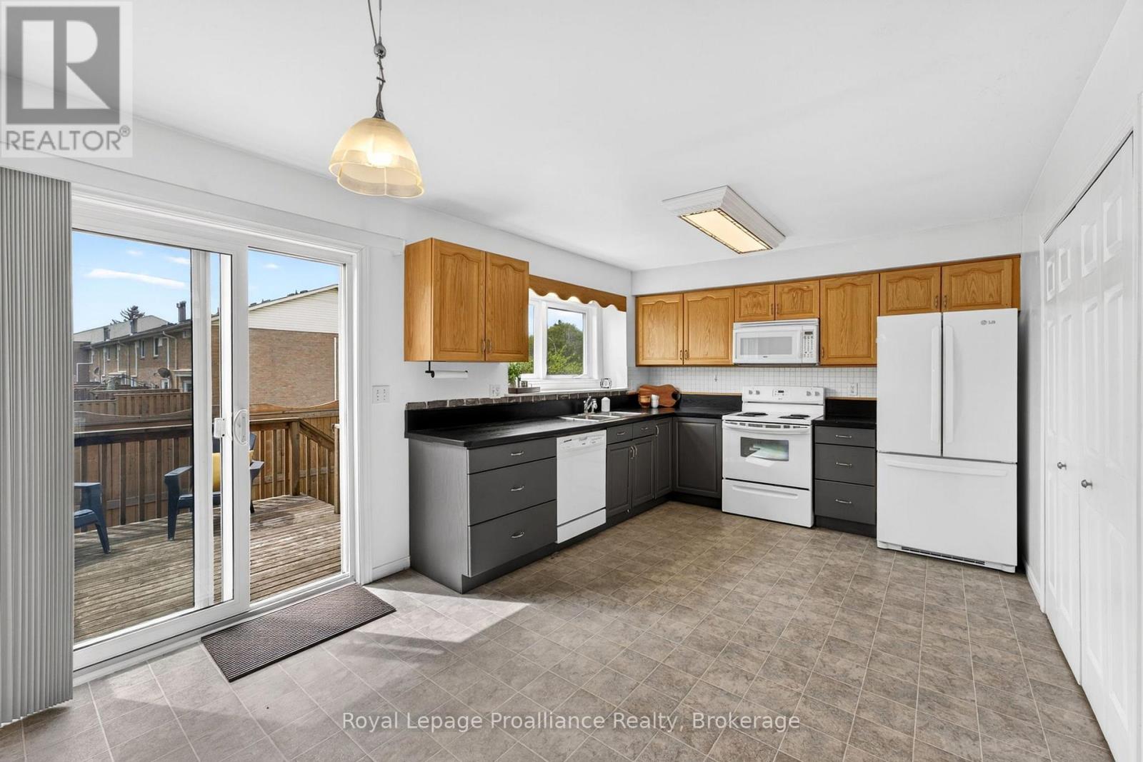 4 - 9 Progress Avenue, Belleville, Ontario  K8P 4Z3 - Photo 11 - X13485184