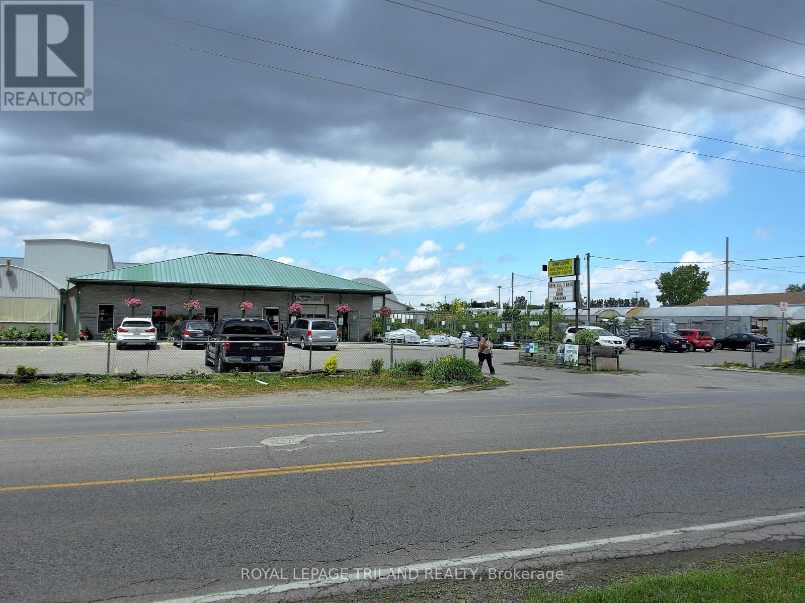 1720 GORE ROAD, London East, Ontario