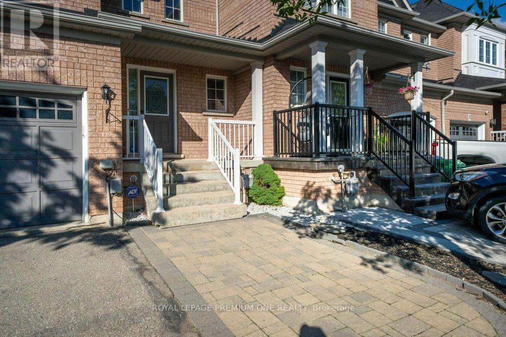 13 Summitridge Court, Brampton, Ontario  L6P 2E5 - Photo 3 - W13218112
