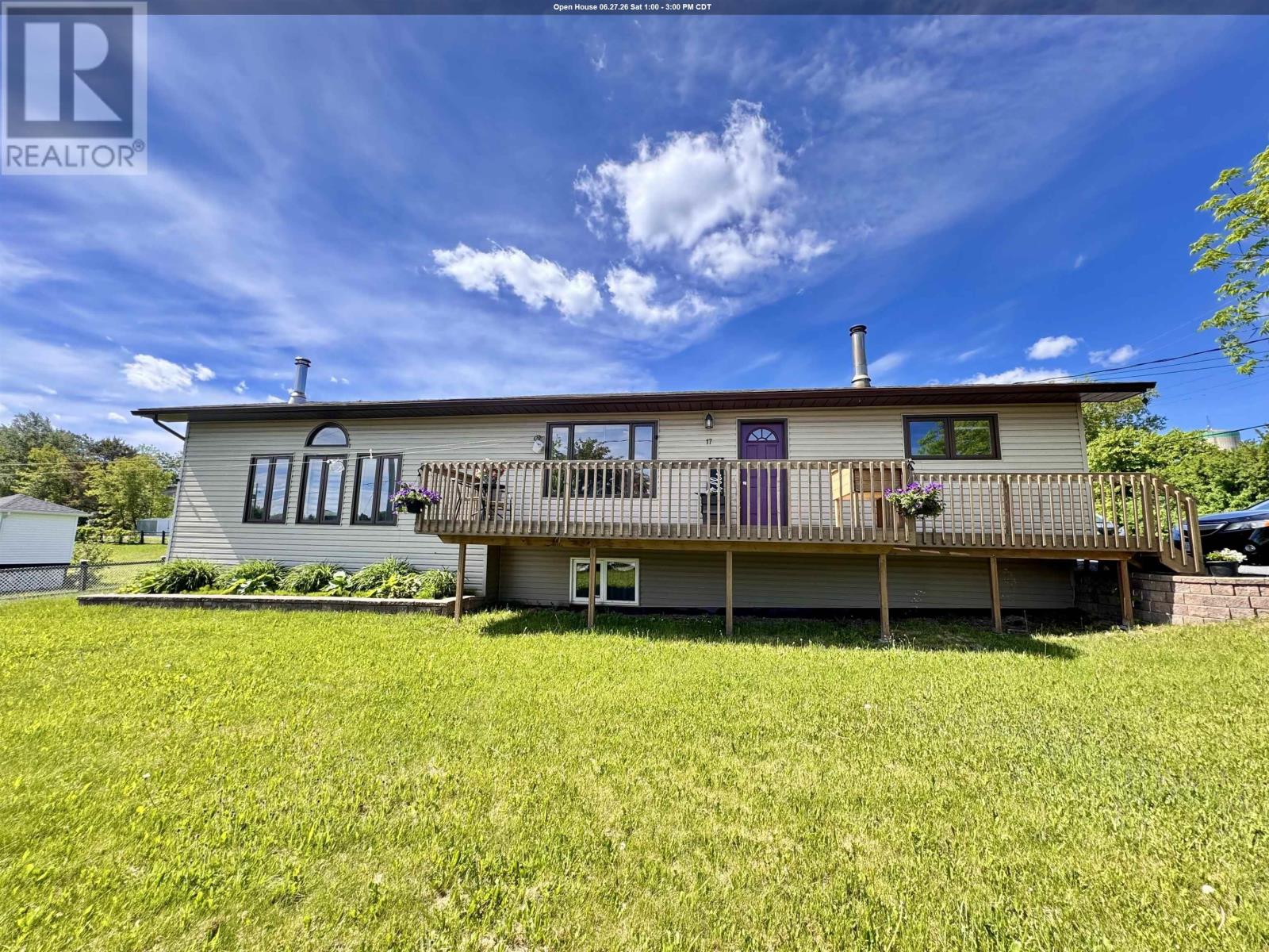17 Kenora Rd, Red Lake, Ontario  P0V 2M0 - Photo 1 - TB2601676
