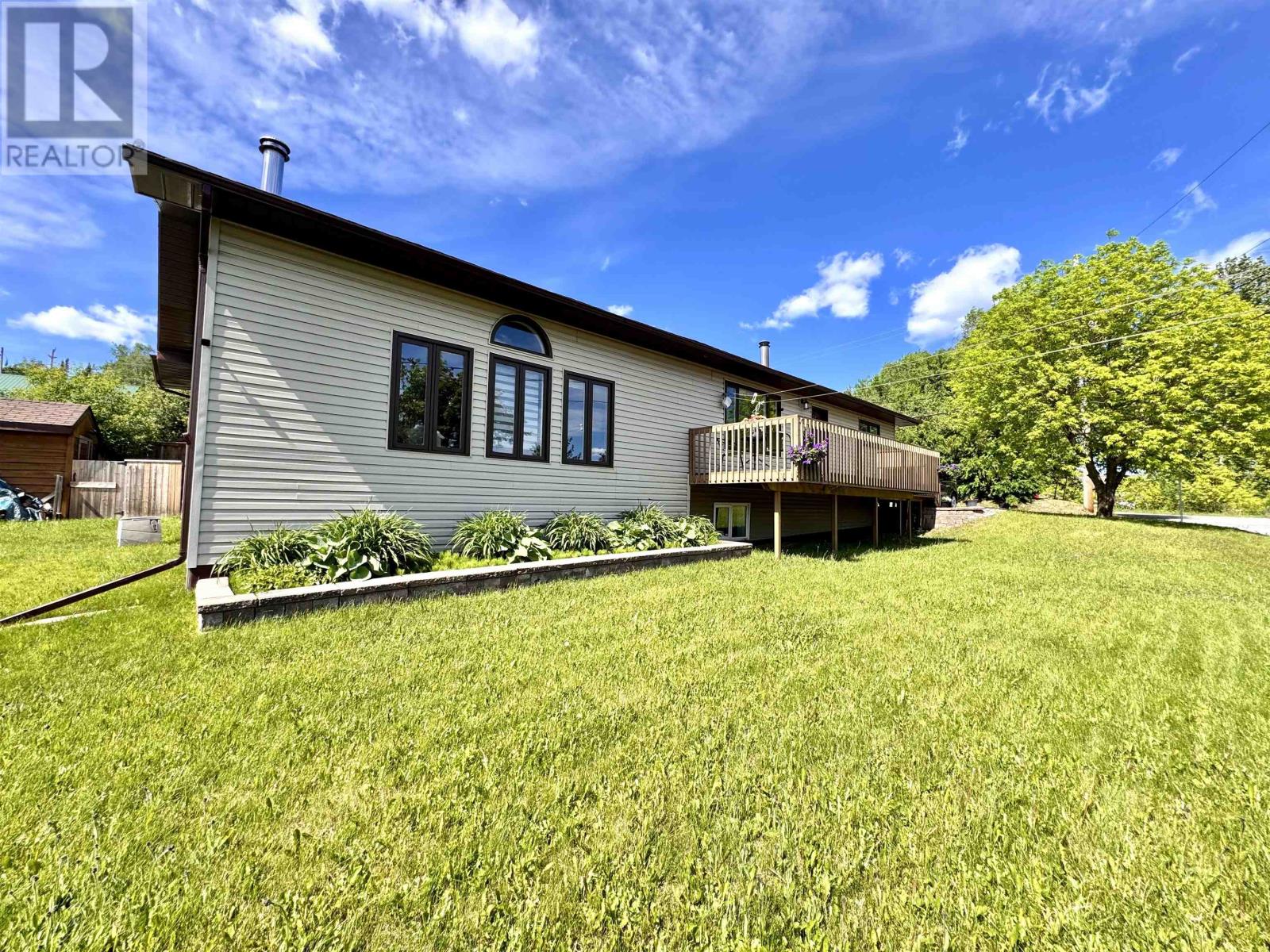 17 Kenora Rd, Red Lake, Ontario  P0V 2M0 - Photo 5 - TB2601676