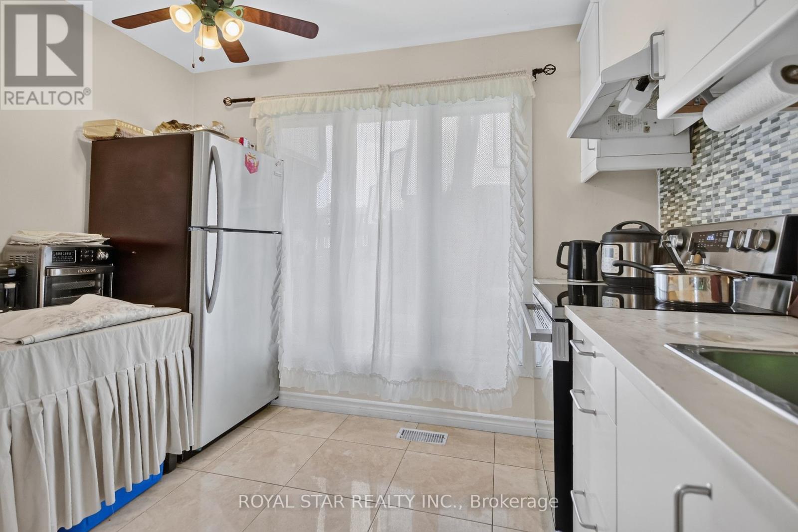 5 - 3333 MCCARTHY ROAD - Photo 20