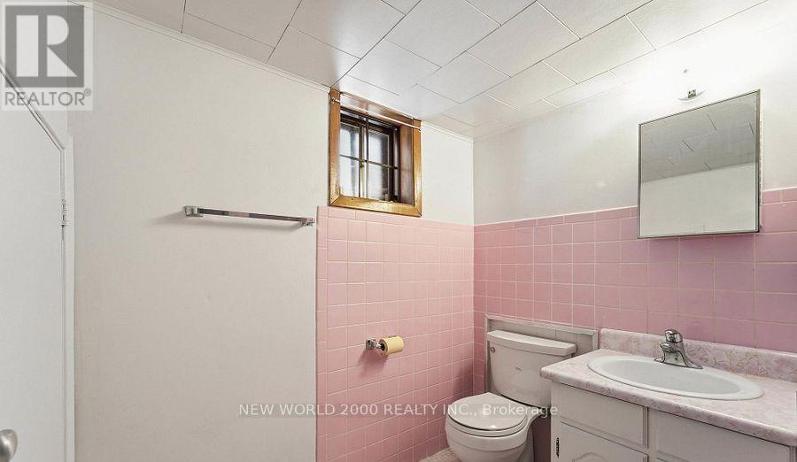 145 Elvaston Drive, Toronto, Ontario  M4A 1N8 - Photo 8 - C13445976