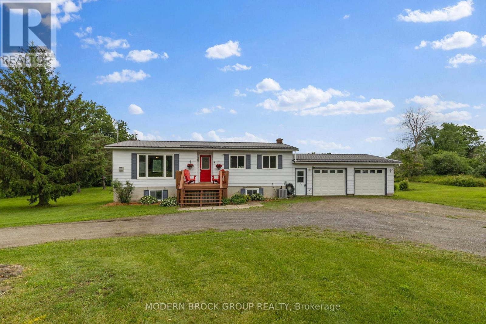 1057 CTY RD 2 ROAD, Front of Leeds & Seeleys Bay, Ontario