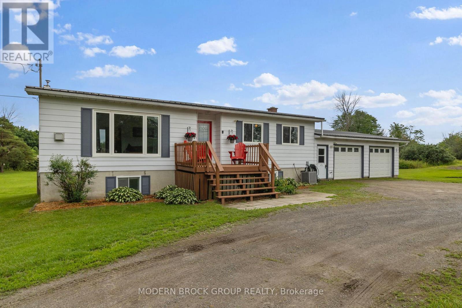 1057 Cty Rd 2 Road, Front Of Leeds & Seeleys Bay, Ontario  K0E 1L0 - Photo 3 - X13485202